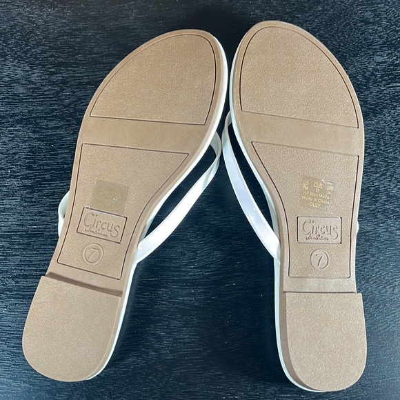 Flip Flops - Picture 2 of 2